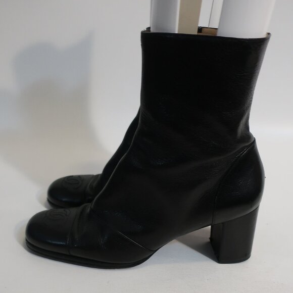 Womens Chanel Black Block Heel Interlocked CC Leather Ankle Booties 40 US/9.5-10 - Picture 8 of 14